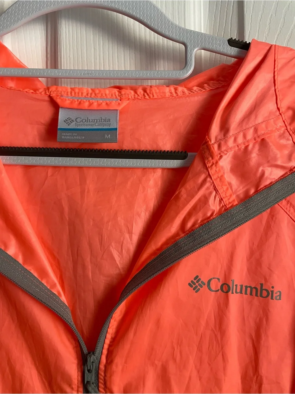 Columbia Hooded Windbreaker, Size M
